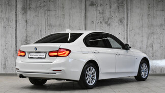 BMW Serii 3, 320