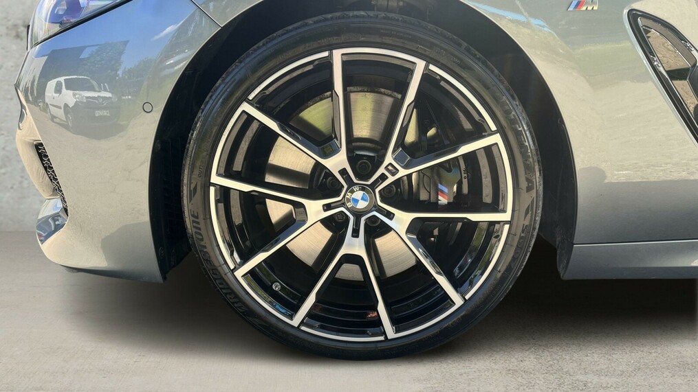 BMW Seria 8, 850