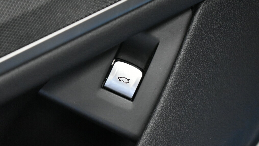 BMW Seria 7, 750