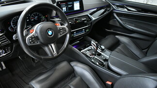 BMW Seria M5