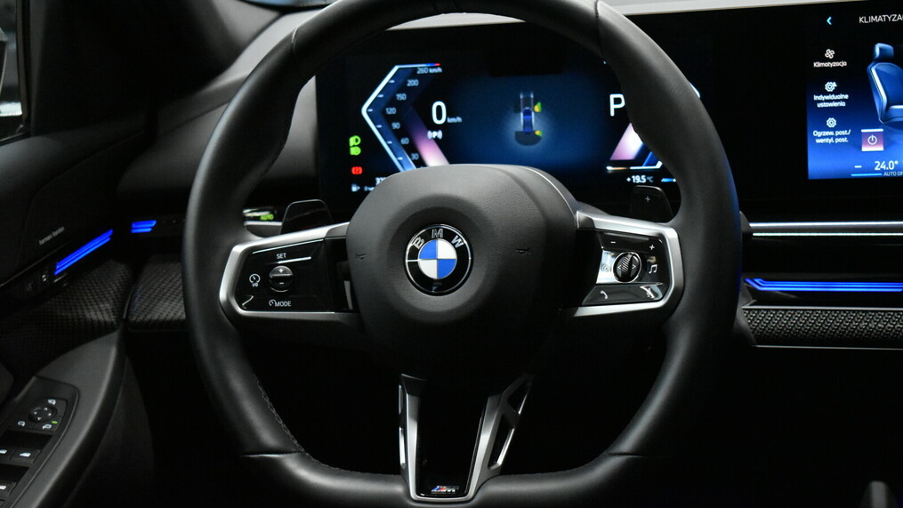 BMW Serii 5, 520