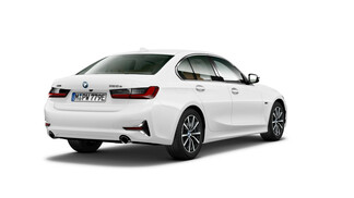 BMW Seria 3, 330