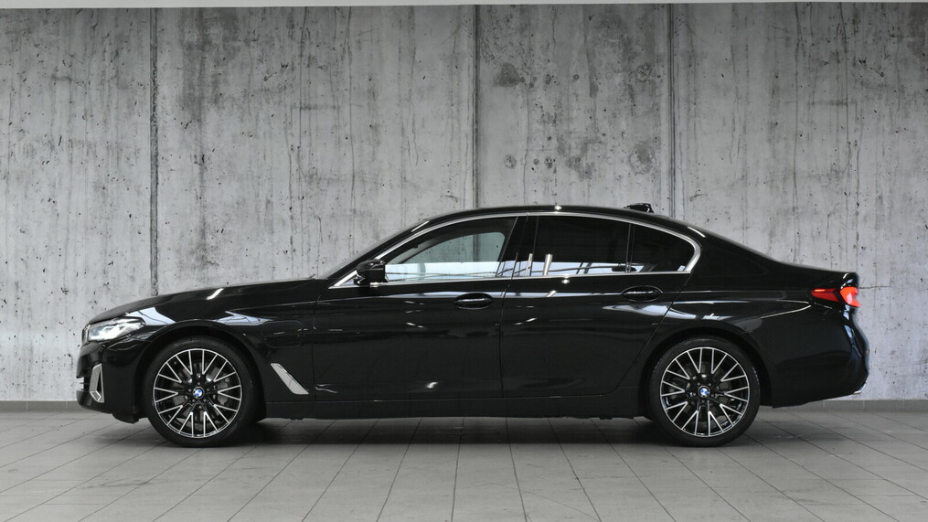 BMW Serii 5, 530