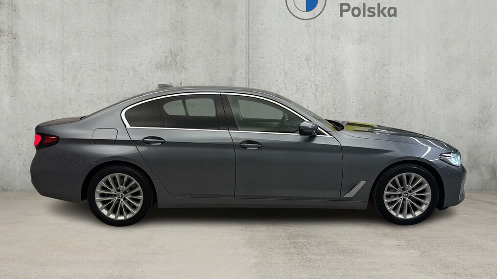 BMW Serii 5, 530