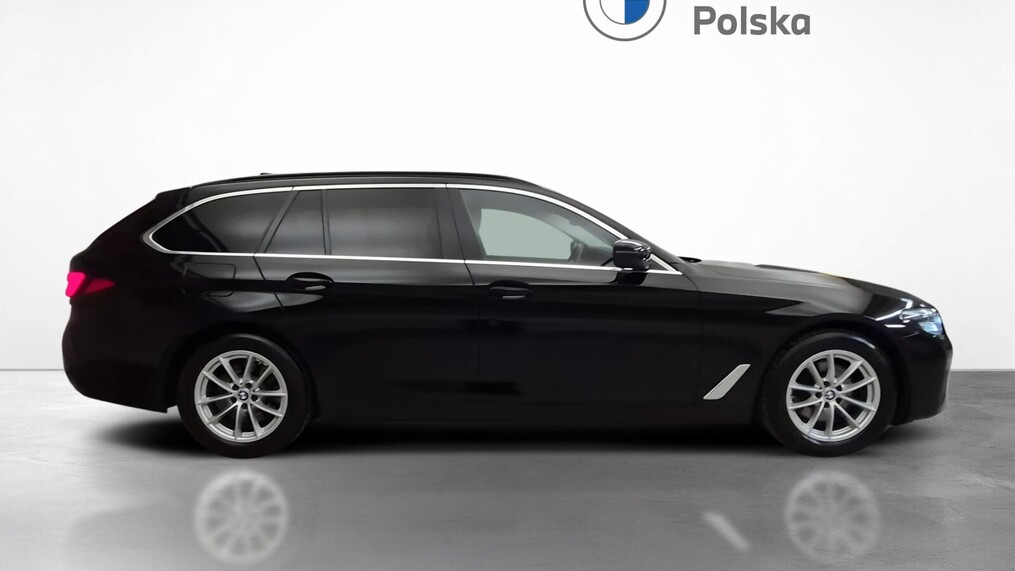 BMW Serii 5, 520