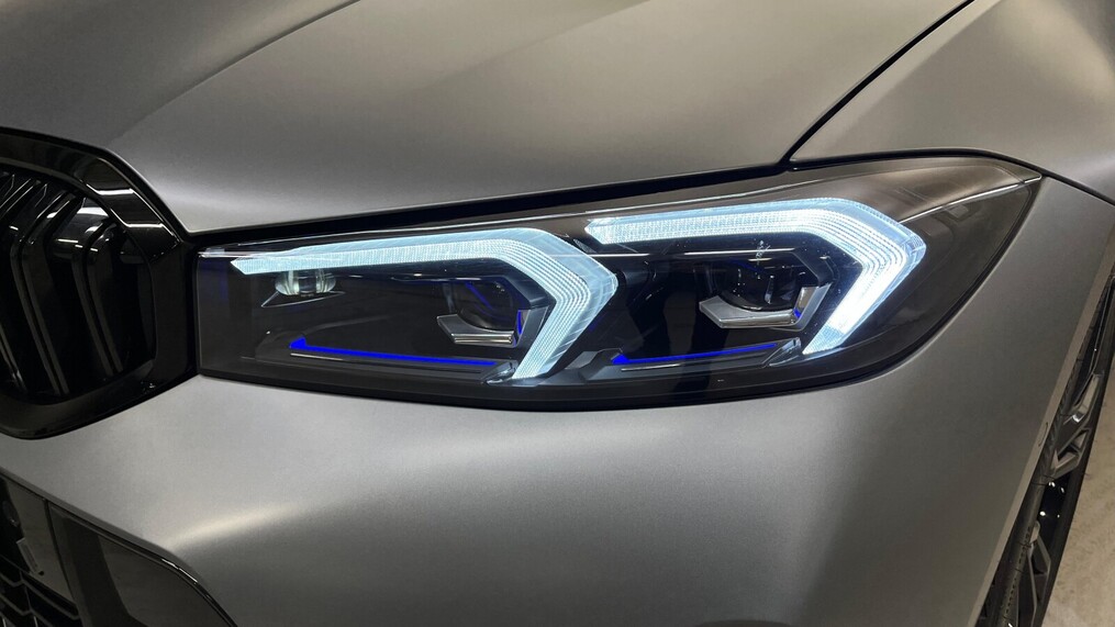 BMW Serii 3, 330