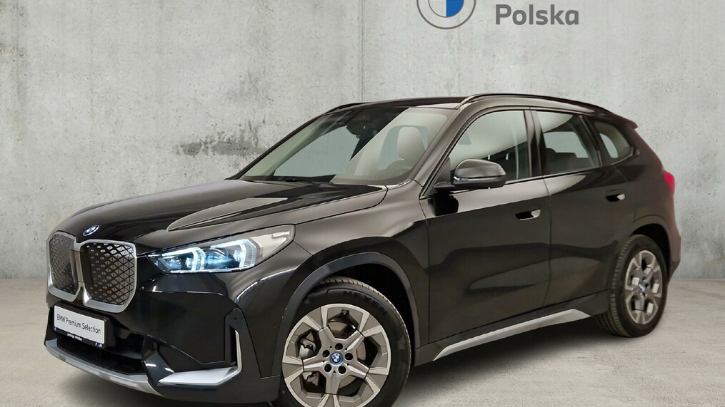 BMW iX1