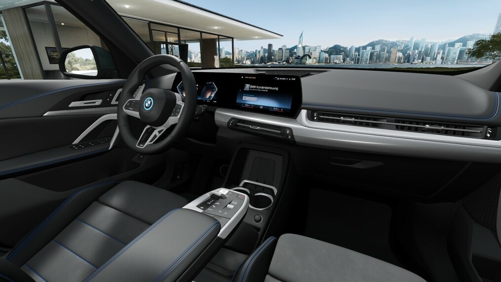 BMW iX1