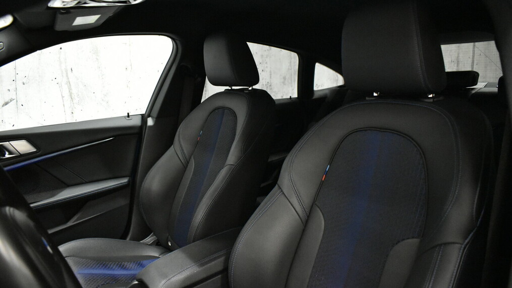 BMW Seria 2 218