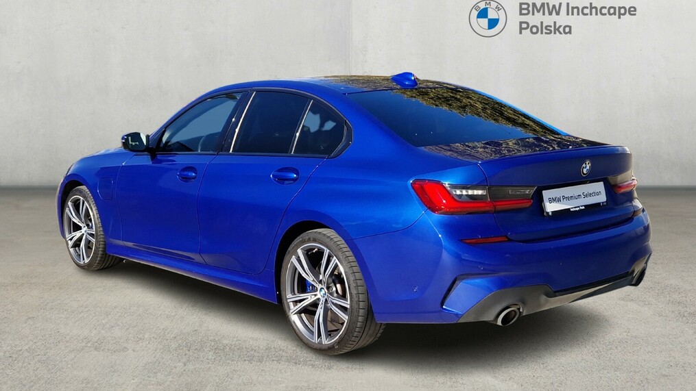BMW Serii 3, 330