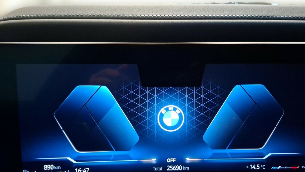 BMW Serii 7, 740