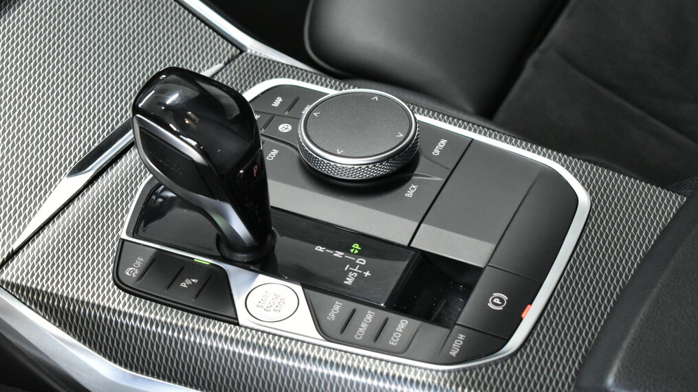 BMW Seria 3, 320