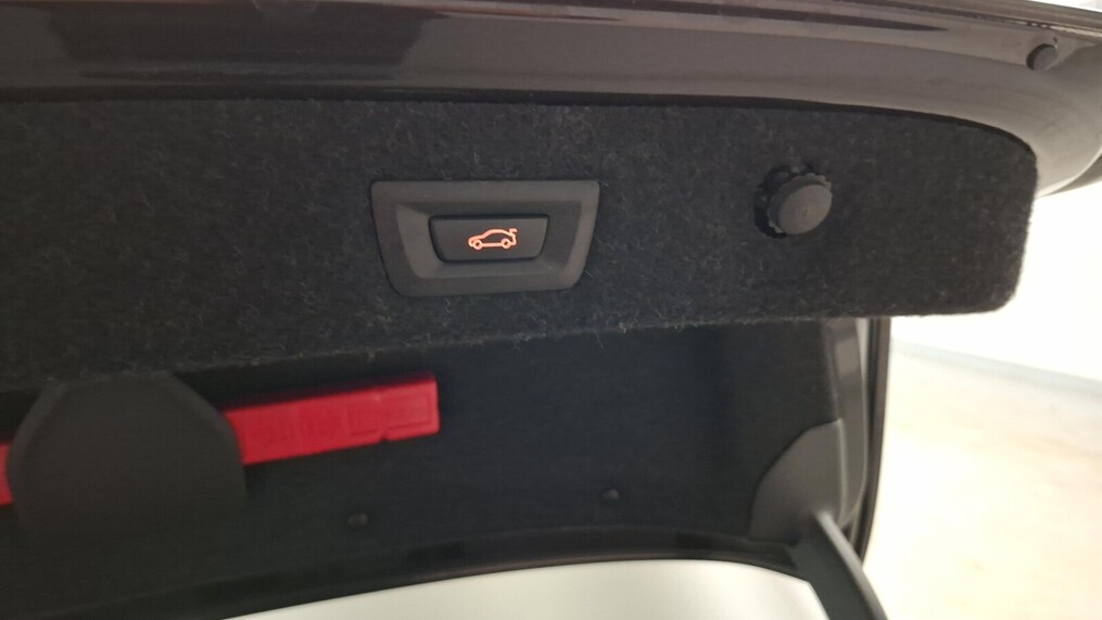 BMW Serii 5, 520