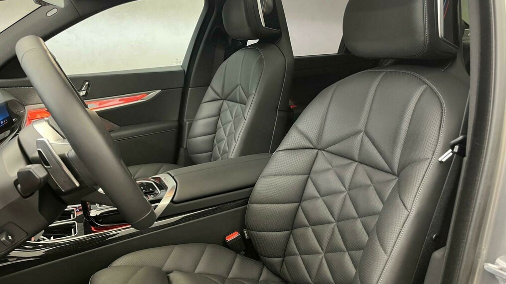 BMW Seria 7 740