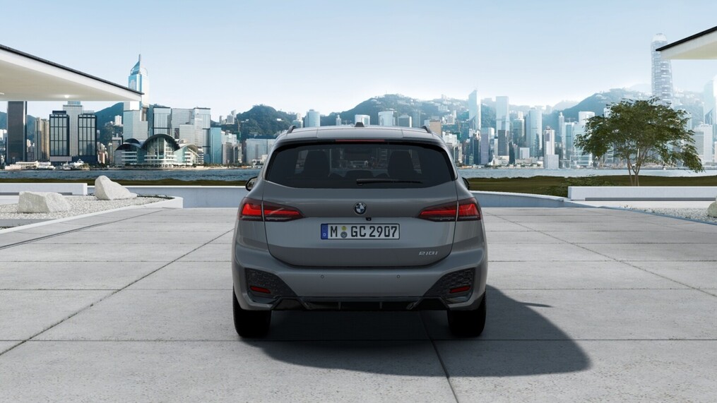 BMW Serii 2, 218