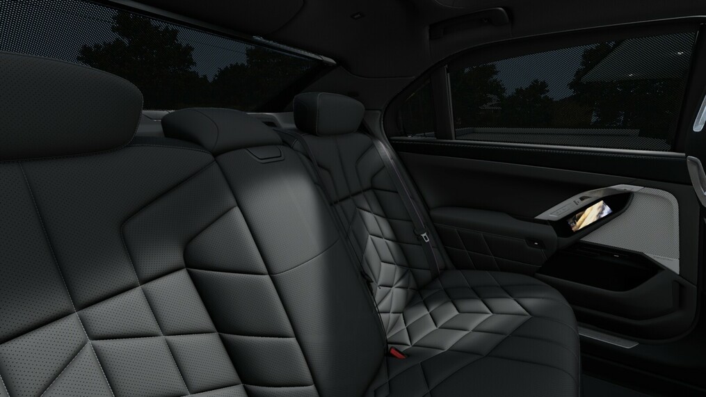 BMW Serii 7, 740
