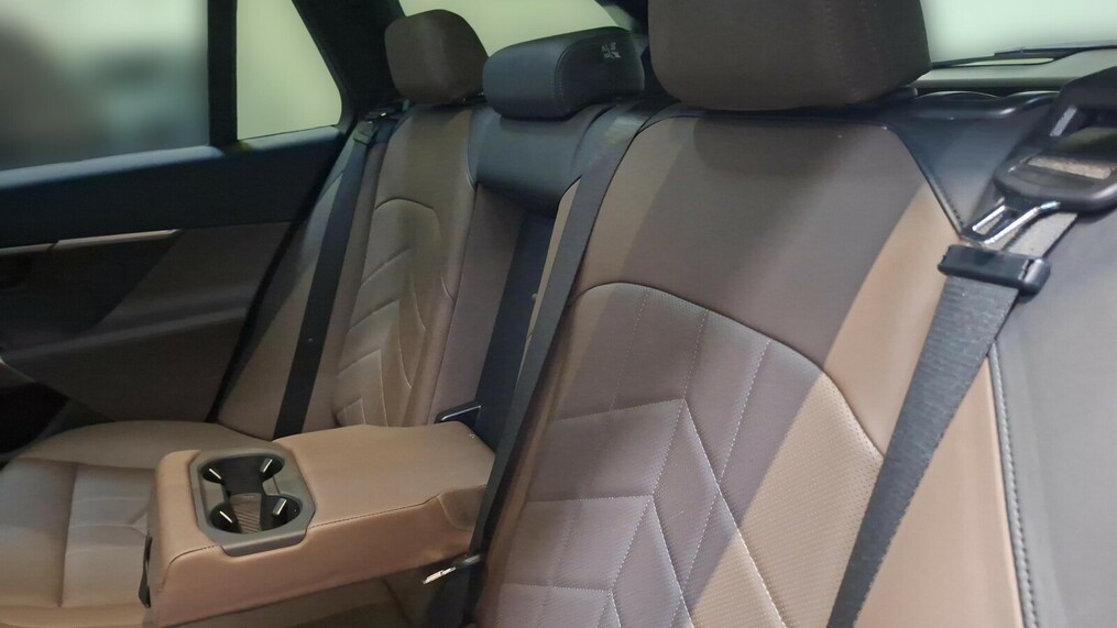 BMW Serii 5, 520