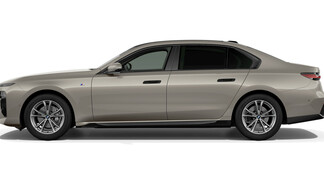 BMW Serii 7, 740