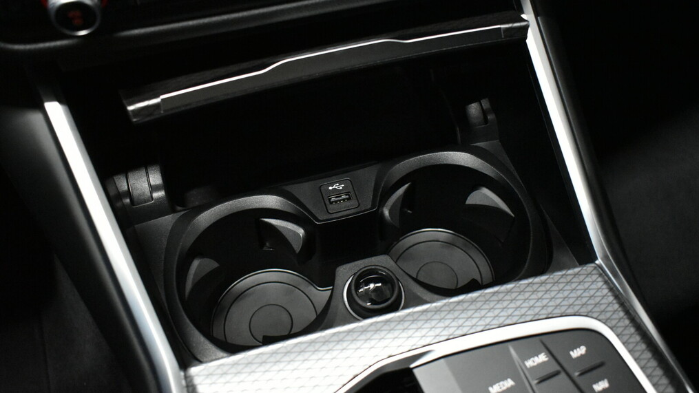 BMW Serii 3, 340