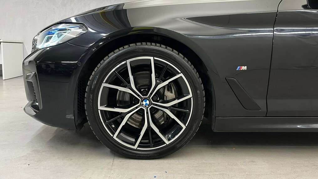 BMW Serii 5, 530