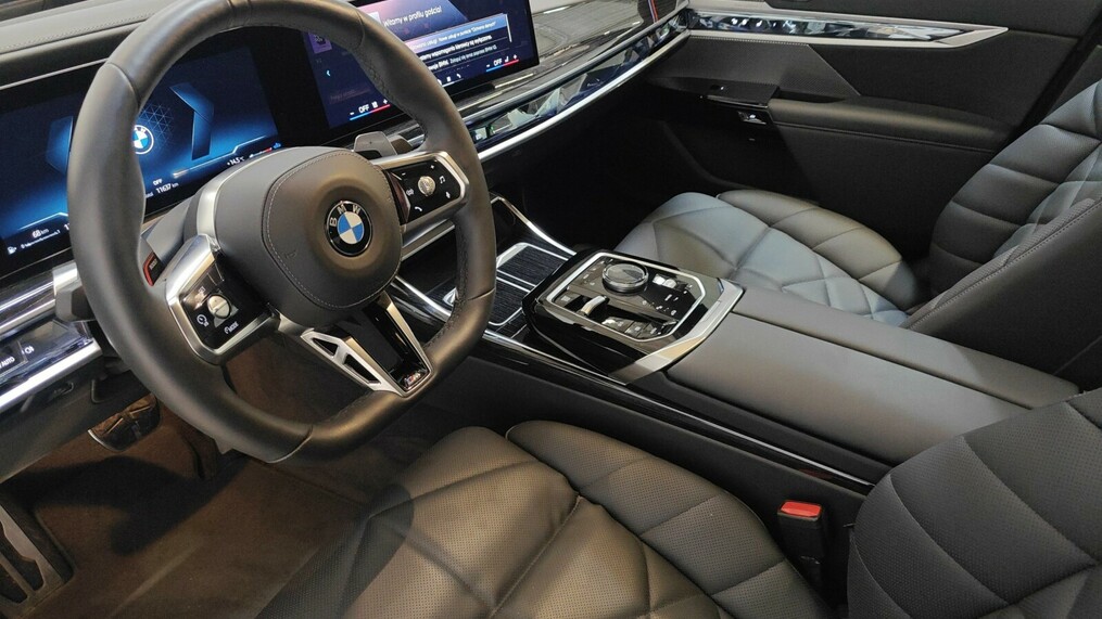 BMW Seria 7 740
