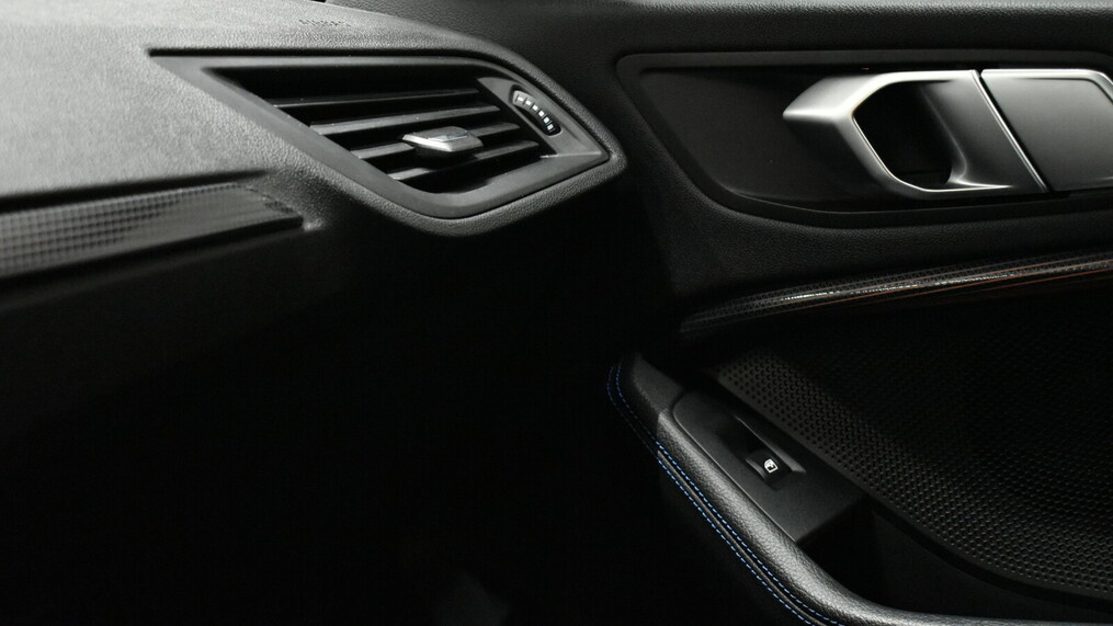 BMW Seria 2 218