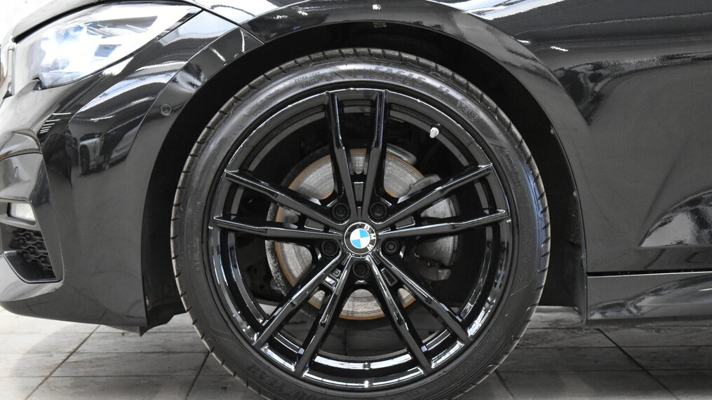 BMW Serii 3, 320