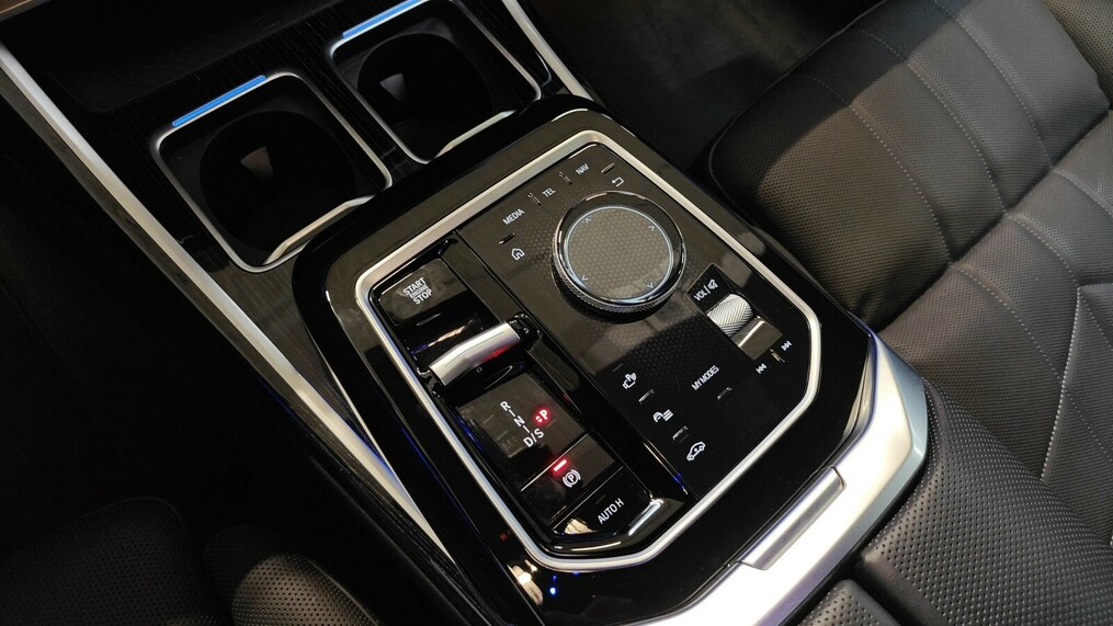 BMW Seria 7, 760