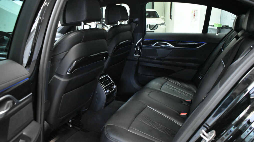 BMW Seria 7 750