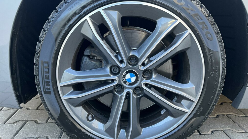 BMW Seria 2 218