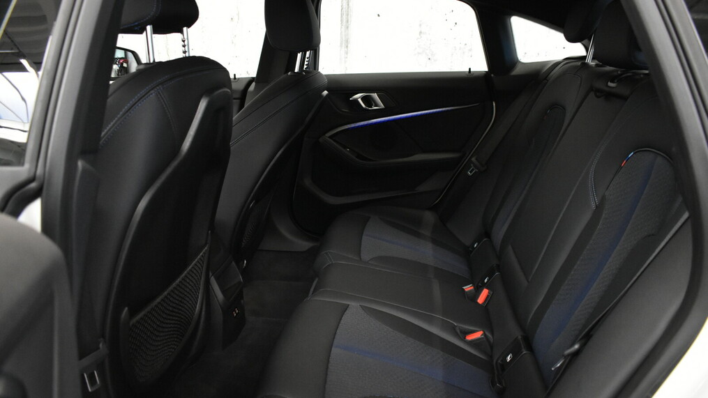BMW Seria 2 218