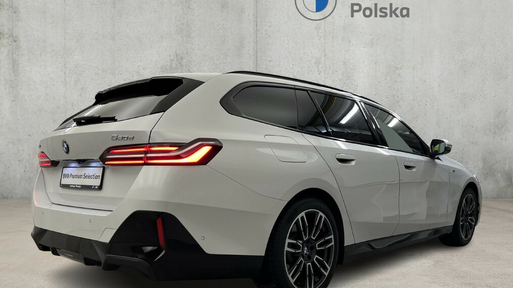 BMW Serii 5, 520
