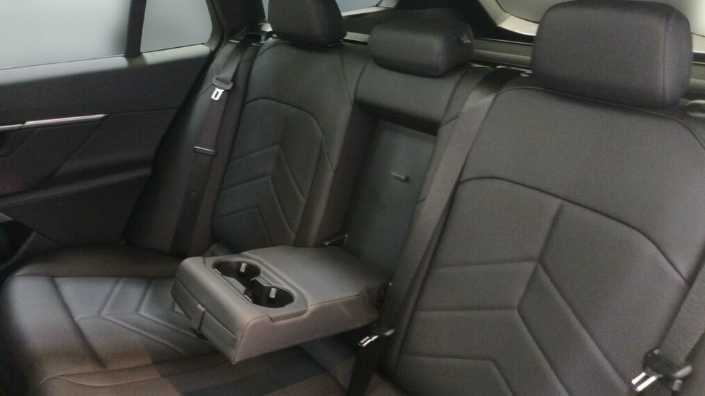 BMW Serii 5, 520