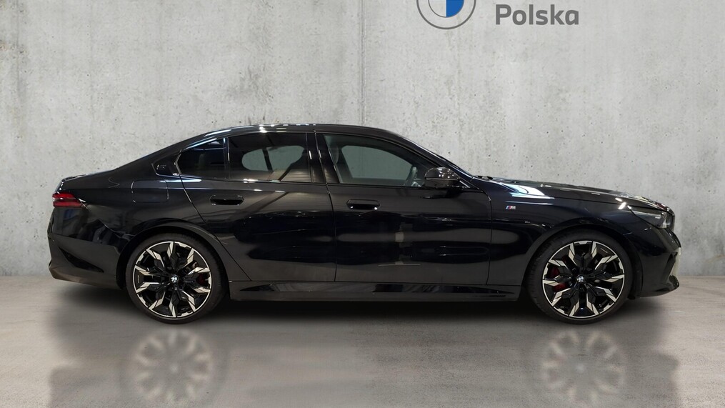 BMW Serii 5, 550