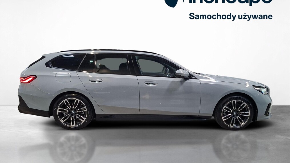 BMW Serii 5, 520
