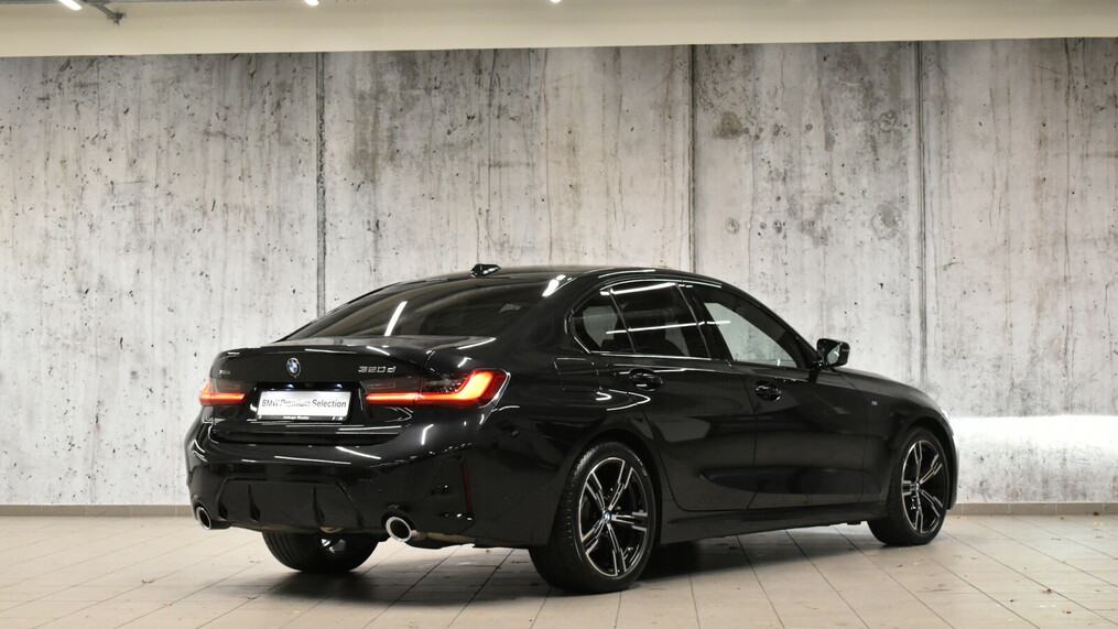 BMW Serii 3, 320