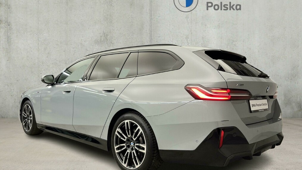 BMW Serii 5, 520