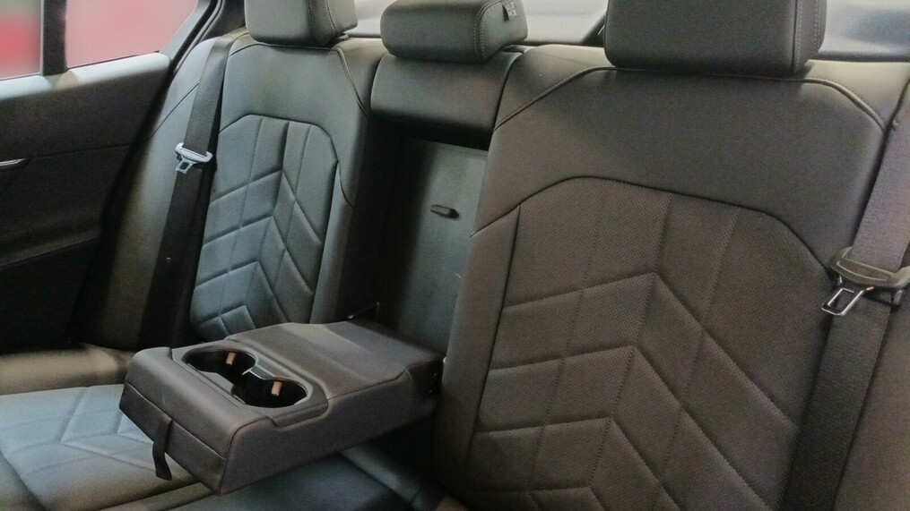 BMW Serii 5, 520