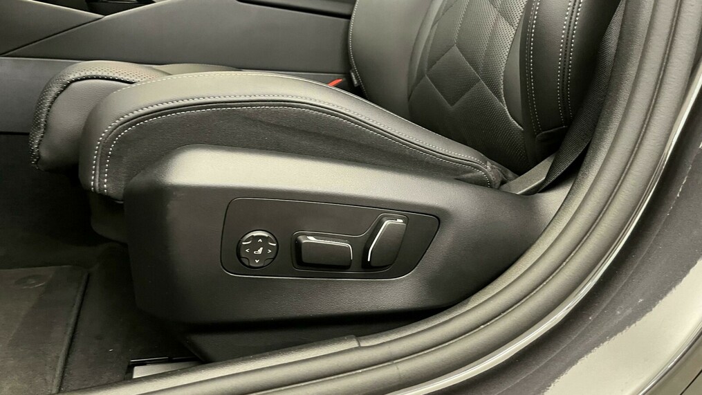 BMW Serii 5, 520