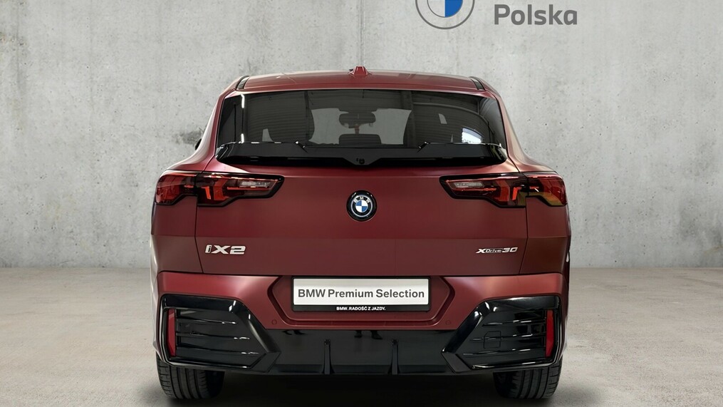 BMW iX2
