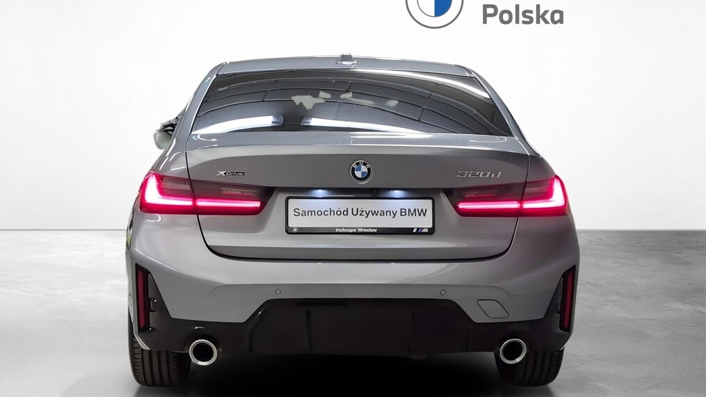 BMW Serii 3, 320