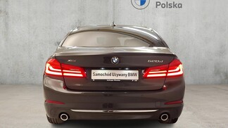 BMW Serii 5, 520