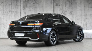 BMW Serii 7, 740