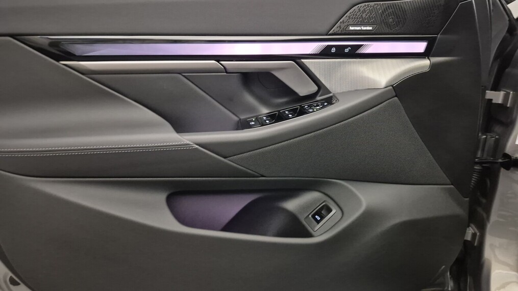 BMW Serii 5, 520