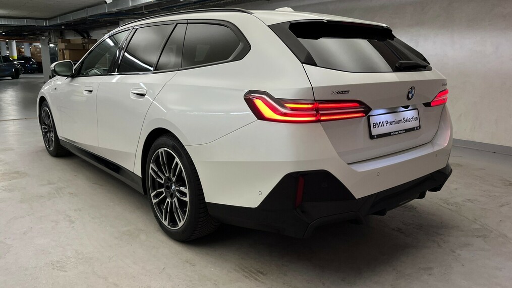 BMW Serii 5, 520