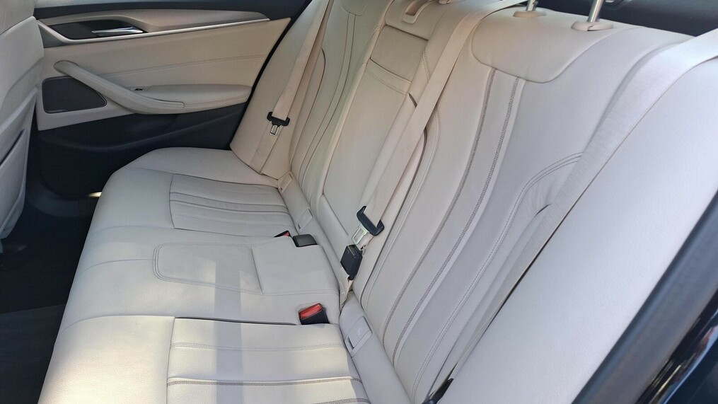 BMW Serii 5, 530