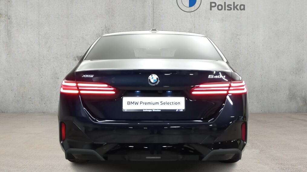 BMW Serii 5, 540