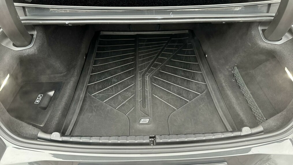BMW Seria 8 840