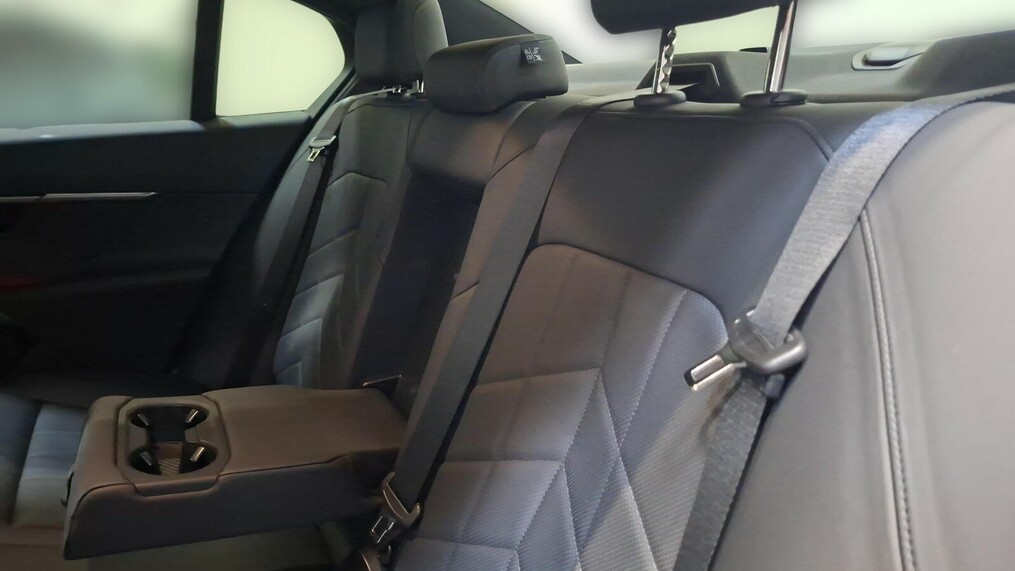 BMW Serii 5, 520