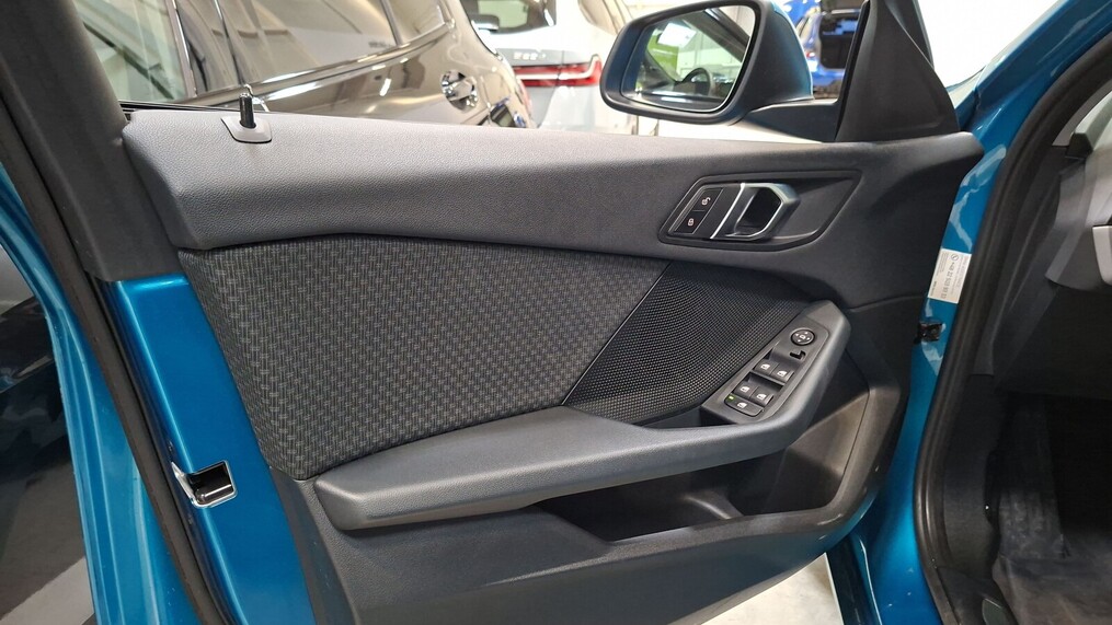 BMW Serii 1, 118